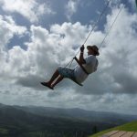 Schaukeln auf dem Montaña Redonda in der Dominikanischen Republik